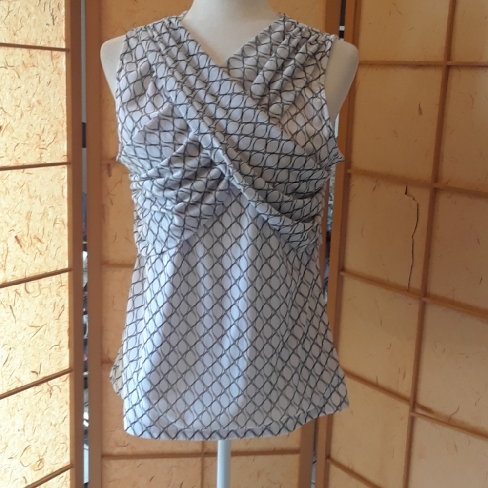 Worthington sleeveless blouse